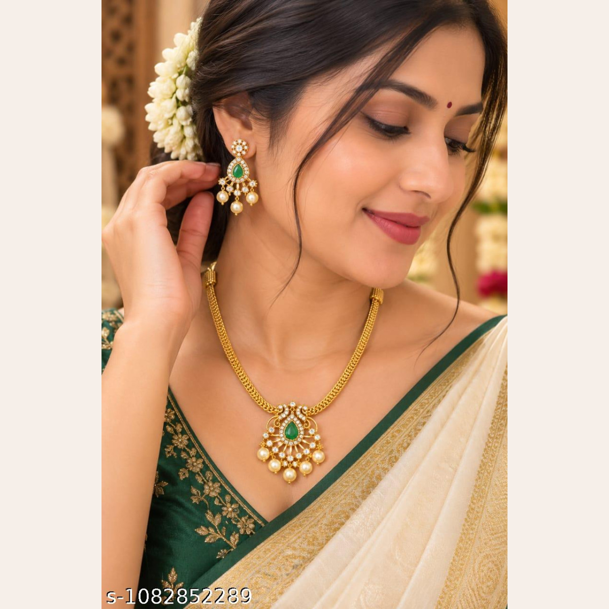 Elegant Green Stone and Pearl Short Necklace Set image 2